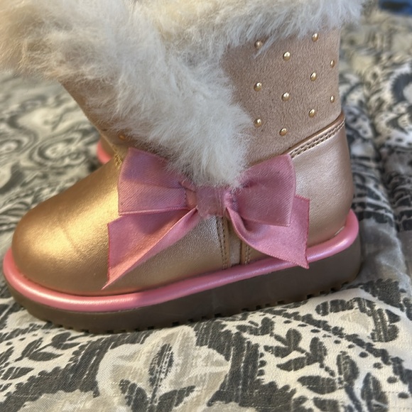 Juicy Couture Toddler Boots - Picture 4 of 4